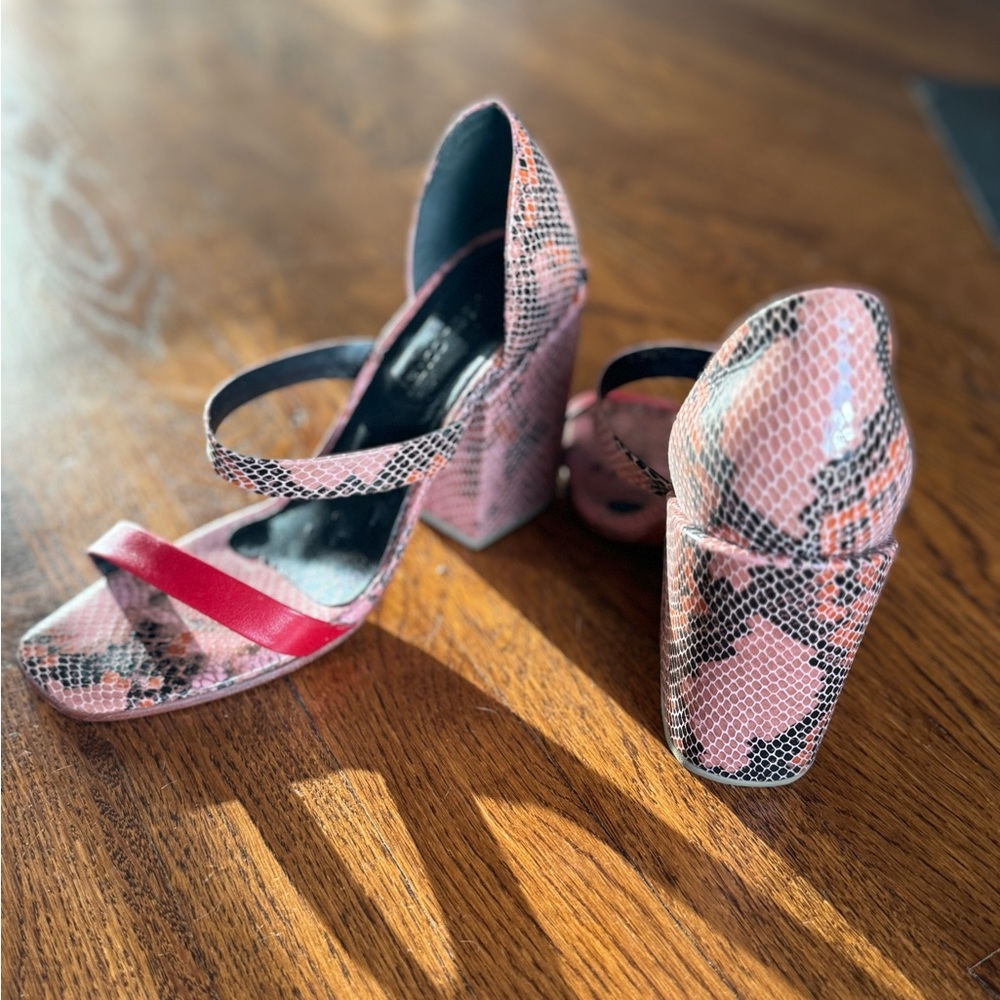 Rachel Comey Lico heel in pink, red snakeskin sz 7